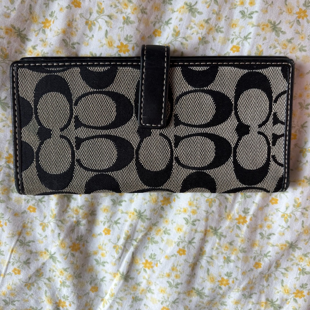 Coach Black and Tan Signature Wallet / card holder